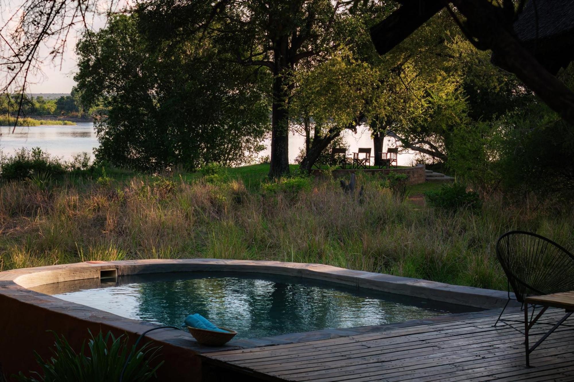 Chundukwa River Lodge - Self Catering House Livingstone Exterior foto